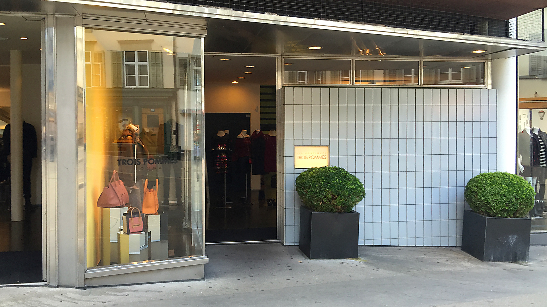store-02-001